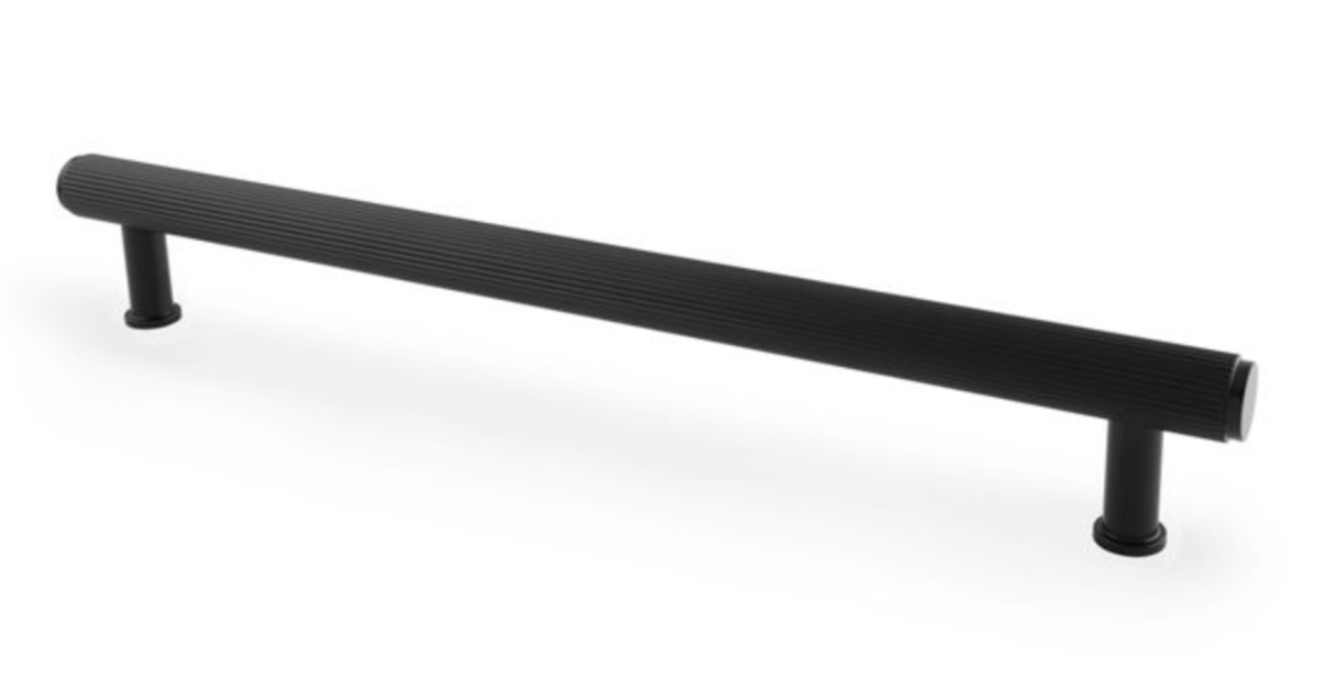 A&W Matt Black Crispin Reeded Line T Bar Pull Handle c/c 224mm | AW809R-224-BL