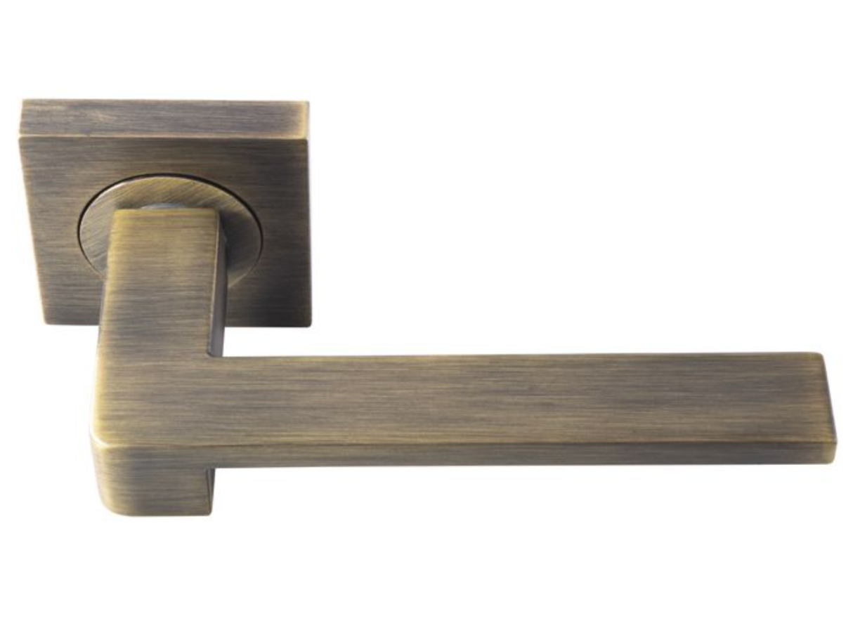Set Serozzetta Antique Brass Serozzetta Equi Lever on square rose | SZM370AB