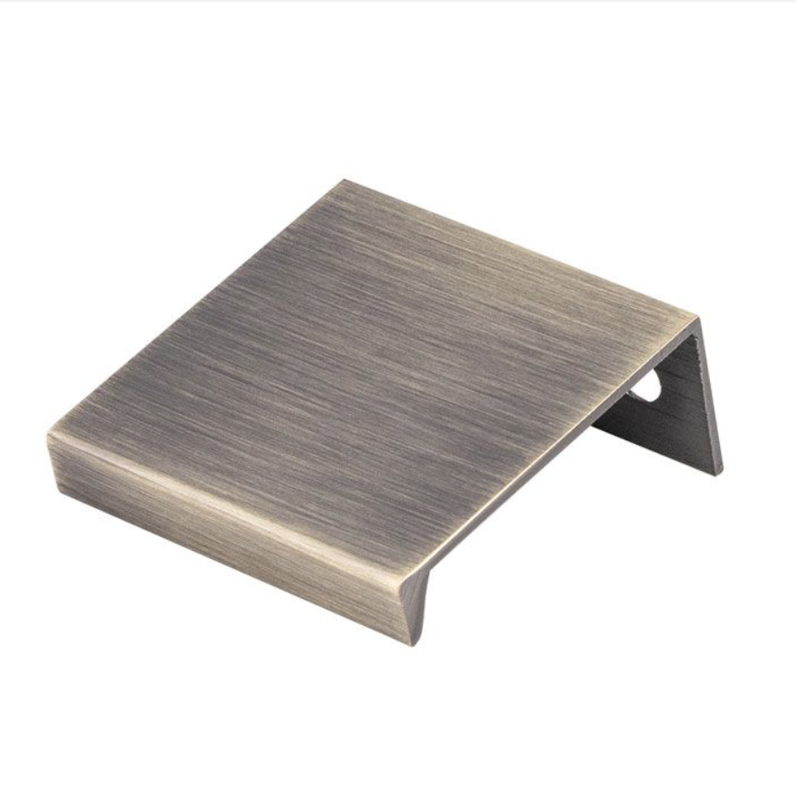 Antique Brass 40mm Squared Edge Pull | FTD302AAB