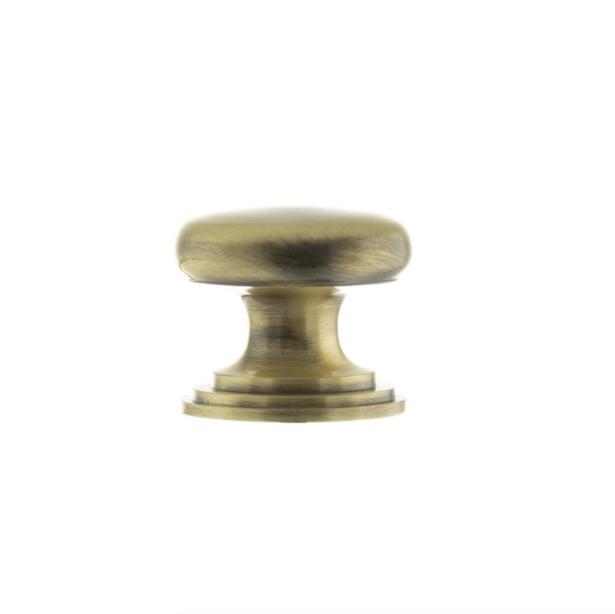 Antique Brass 32mm Lincoln Cupboard Knob | OEC1232AB