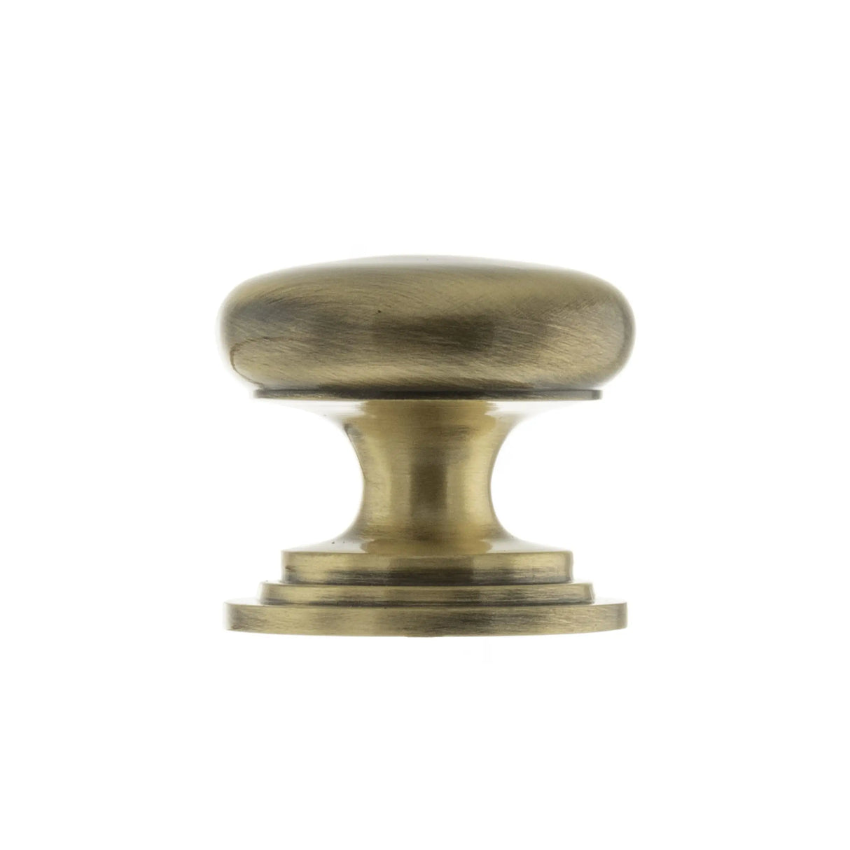 Antique Brass 38mm Lincoln Cupboard Knob | OEC1238AB