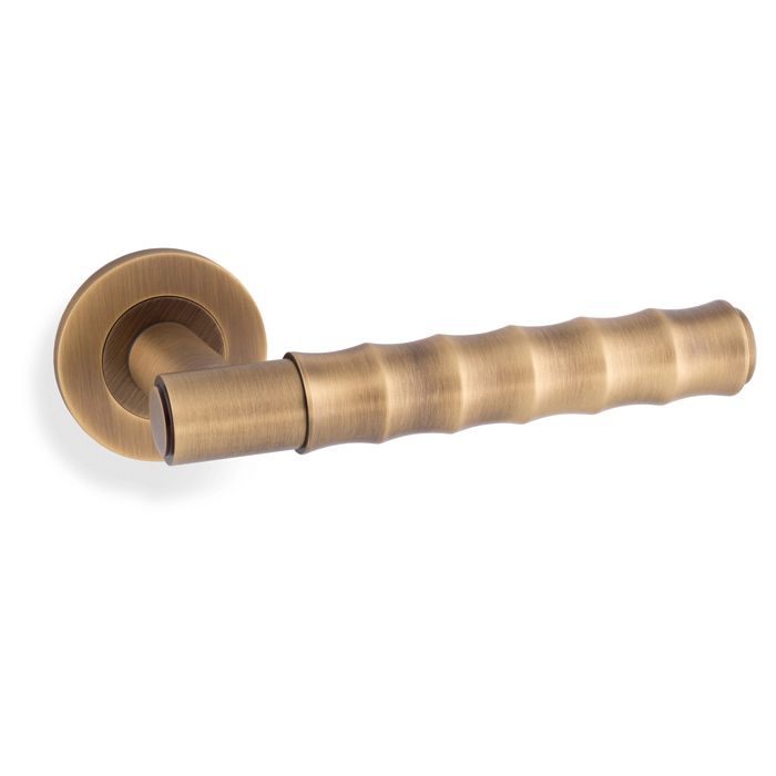 Alexander & Wilks Antique Brass Spitfire Bamboo Knurled Lever on rose | AW225AB